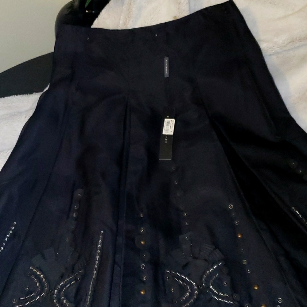 Ellie Tahari black skirt size 6